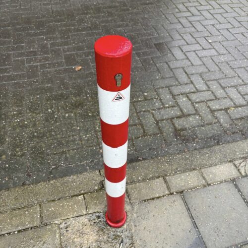 Uitneembare parkeerpalen D76mm 33 uitneembare afzetpaal rood -wit